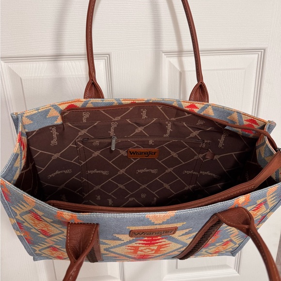 Large Wrangler Aztec Pattern Tote with Brown Accents - Picture 2 of 2